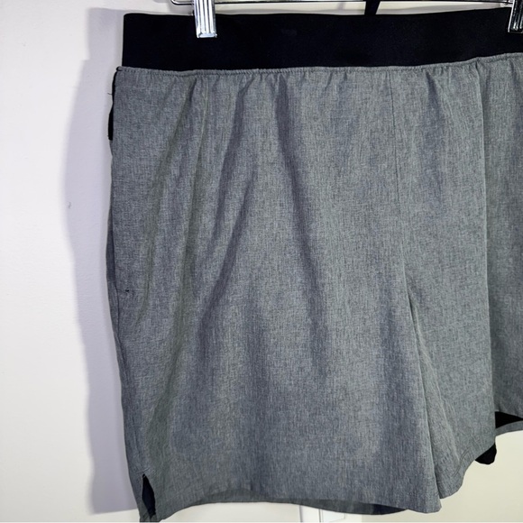 Old Navy Men's Activewear Shorts Size XL - Picture 3 of 8